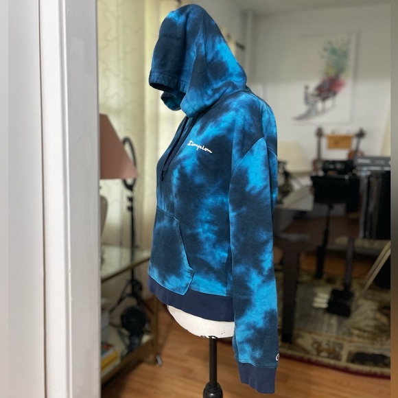 EUC Women’s Size Medium Champion Logo Embroidered Tie Dye Hoodie In Dark Navy - Picture 6 of 12
